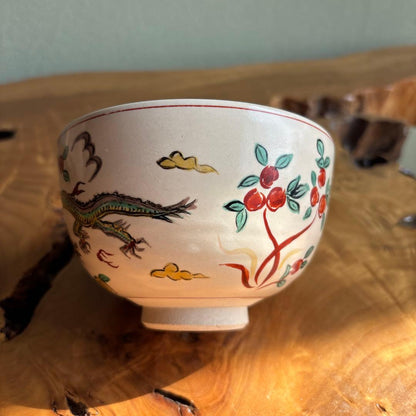 Matcha Bowl Dragon Motif Overglaze Enamel Chawan by Shibata Tadashi