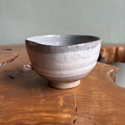 Hakeme Matcha Tea Bowl by Kisshogama — White Brush Slip Chawan with Signed Wooden Box