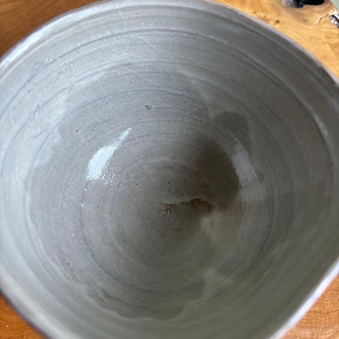 Hakeme Matcha Tea Bowl by Kisshogama — White Brush Slip Chawan with Signed Wooden Box