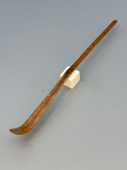 Kenninji Temple Chashaku Tea Scoop — Mei 'An no Tomo' (Friend of the Hermitage) by Ekishu, Smoked Bamboo with Original Case & Box