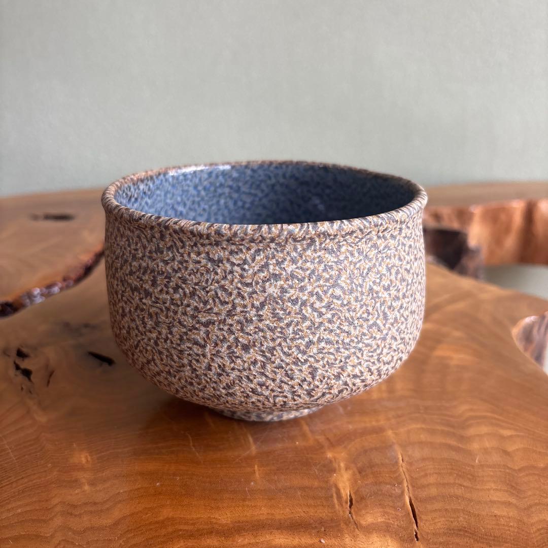 Nashiji Textured Matcha Bowl by Yokota Kenraku (Toko) — Omaki Kiln, Deep Indigo Interior, Signed Box