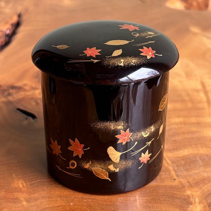 Fuki-yose Maki-e Kinrinji by Nakade Shoho — Autumn Leaves & Hidden Squirrel, Tomobako