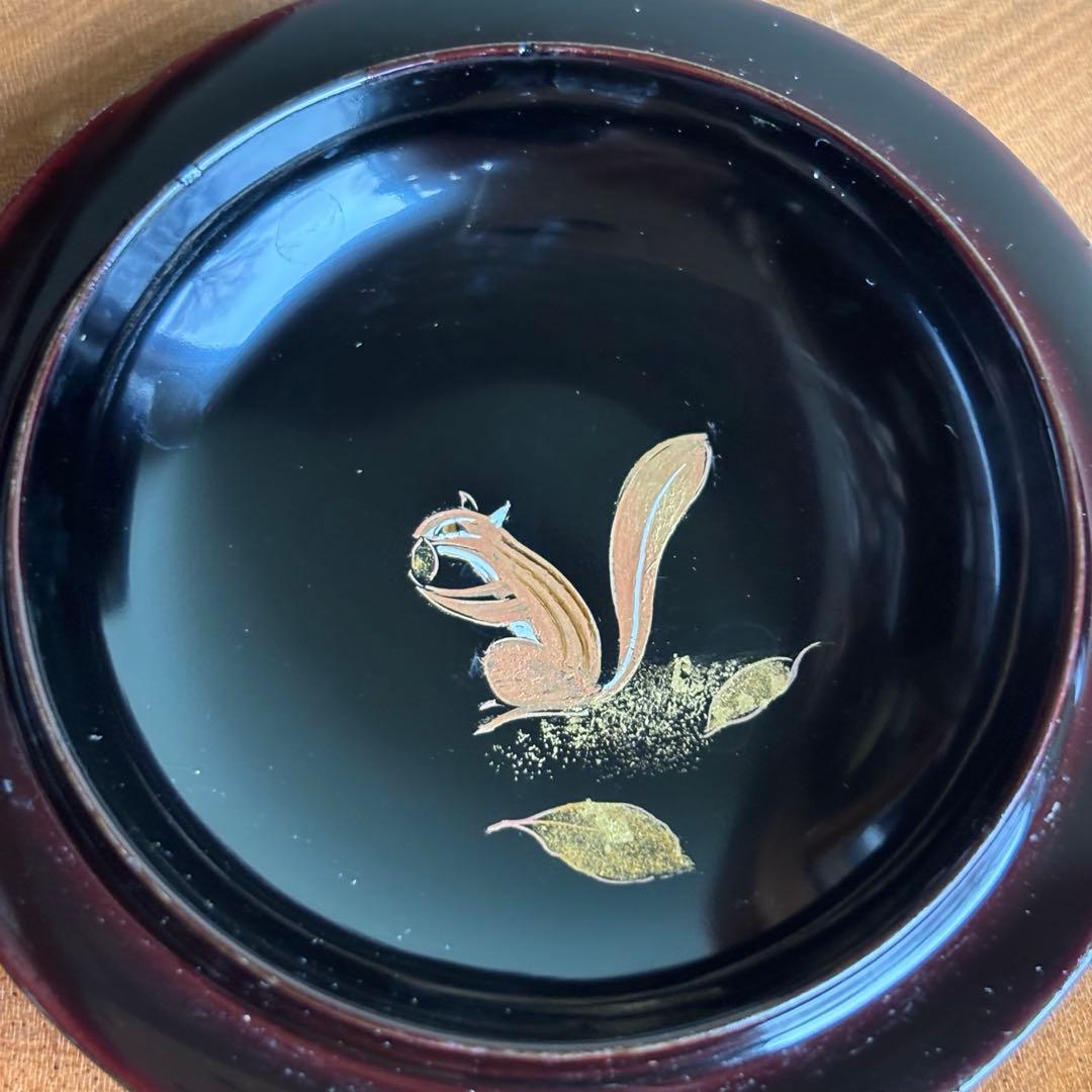 Fuki-yose Maki-e Kinrinji by Nakade Shoho — Autumn Leaves & Hidden Squirrel, Tomobako
