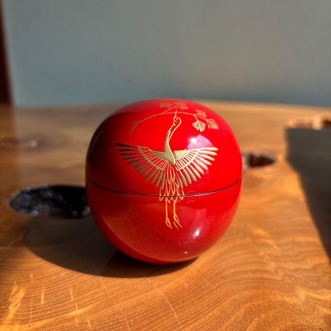 Hinomaru Natsume Tea Caddy Pine-Crane Maki-e by Wada Juho Kyoto