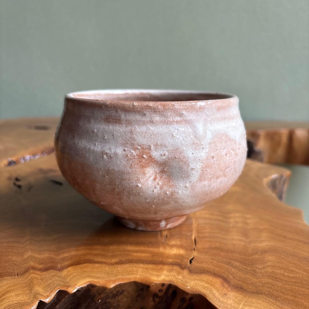 Hagi Ware Matcha Bowl by Hagijo Toen — Shiro-Hagi Glaze Chawan with Tomobako, Japanese Tea Ceremony