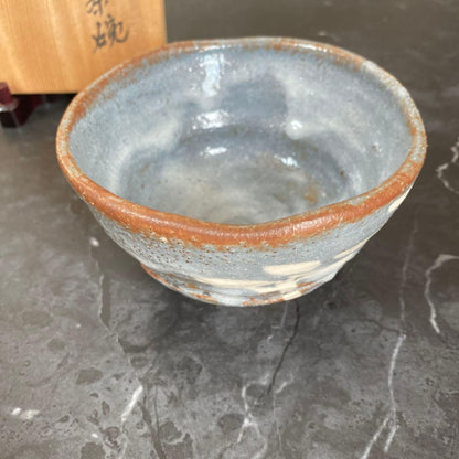 Nonaka Shunkiyo Nezumi-Shino Tea Bowl — Mino Ware Chawan with Tomobako