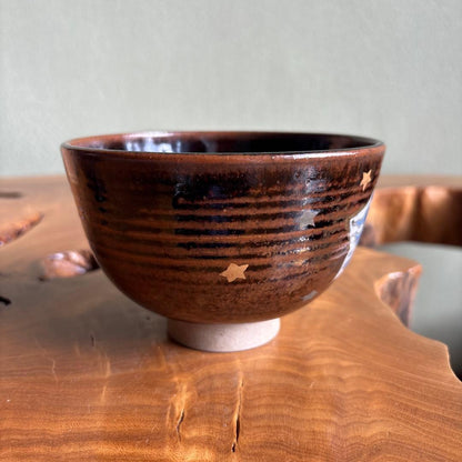 Zeze-yaki Akae Annan-utsushi — Yogaien, Seigaiha Wave Motif, Tomobako | Tea Bowl