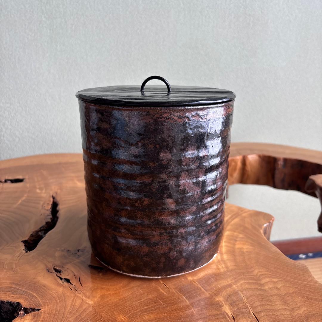 Setoguro Mizusashi by Kurata Mitsunori – Japanese Water Jar – Seto Black Ware – Japan