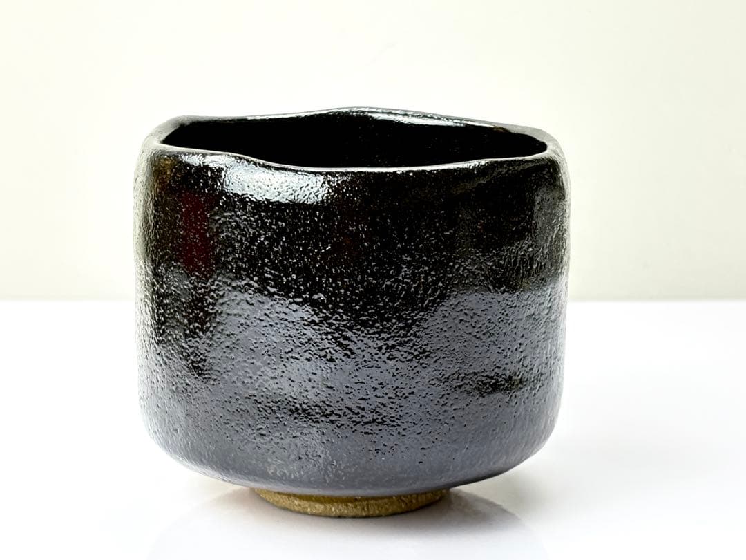Higaki Kazan Black Raku Tea Bowl — Ono no Komachi Poem Motif, Theme 'Uta', Unused, Signed Box