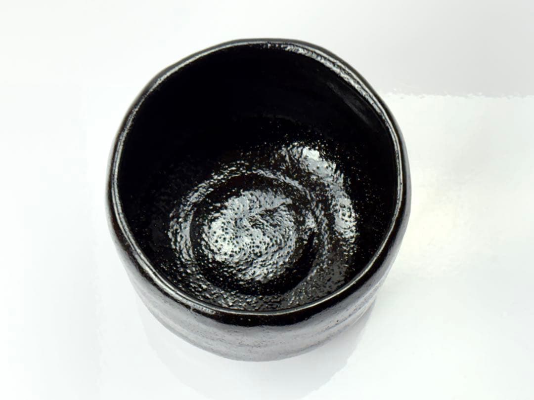 Higaki Kazan Black Raku Tea Bowl — Ono no Komachi Poem Motif, Theme 'Uta', Unused, Signed Box