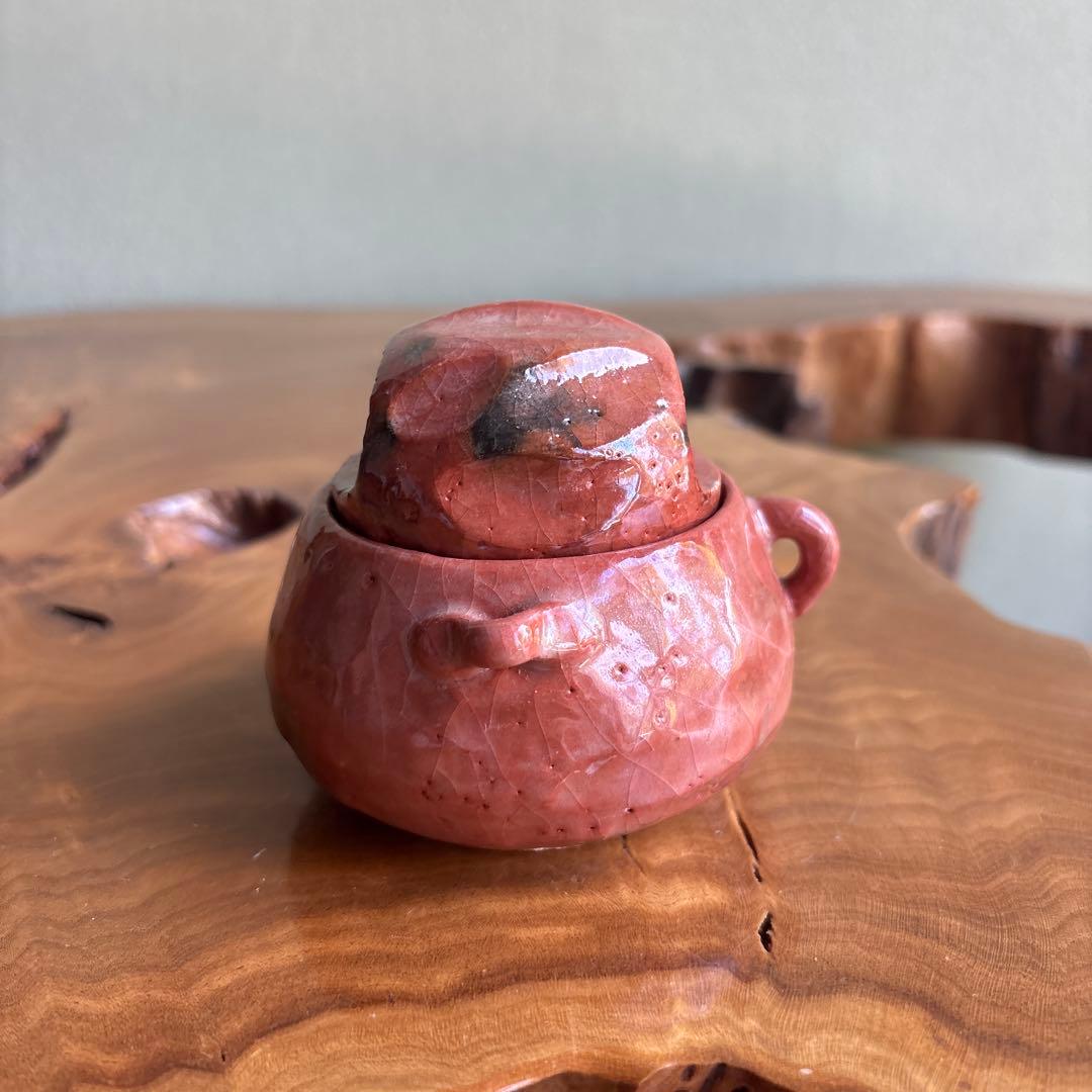 Aka Raku Tea Caddy (Chaire) by Kawasaki Waraku — Red Raku Glaze, Ceramic Lid, Signed Wooden Box