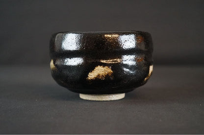 Kenzan-Style Musubi Camellia Matcha Bowl by Hashimoto Jogaku — Kyoto Polychrome Chawan with Tomobako