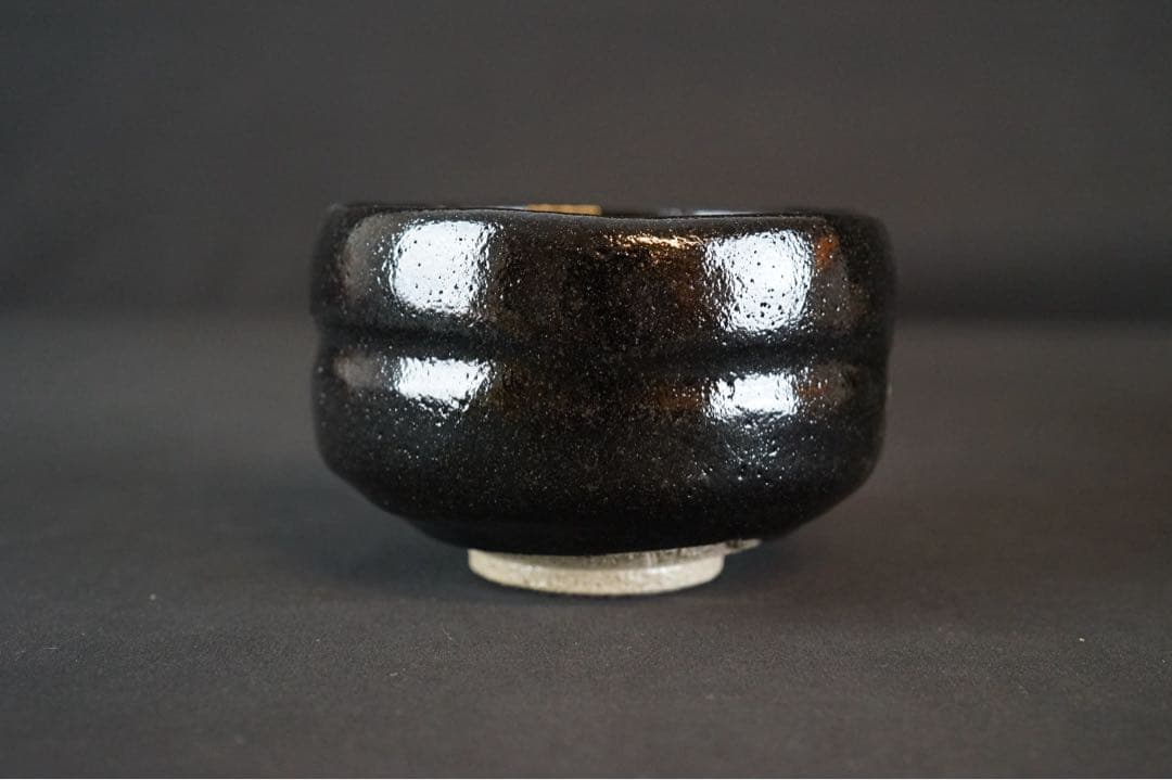 Kenzan-Style Musubi Camellia Matcha Bowl by Hashimoto Jogaku — Kyoto Polychrome Chawan with Tomobako