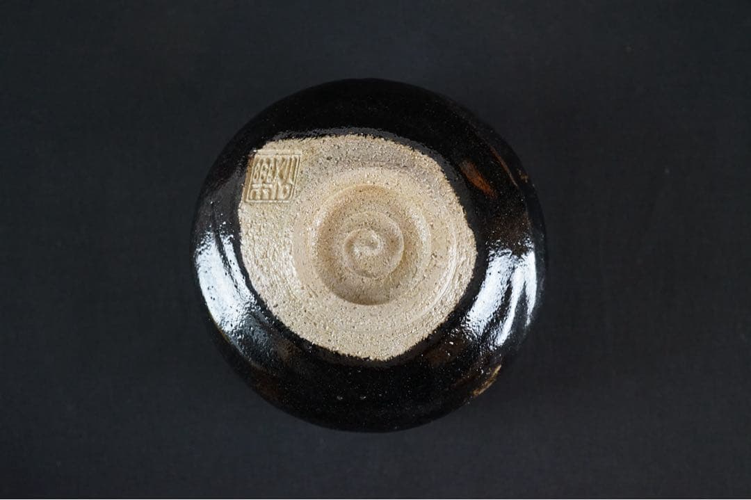 Kenzan-Style Musubi Camellia Matcha Bowl by Hashimoto Jogaku — Kyoto Polychrome Chawan with Tomobako