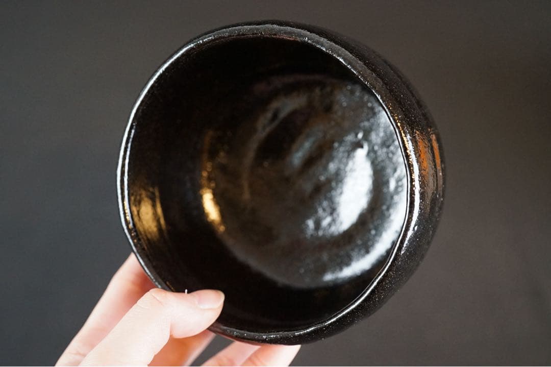 Kenzan-Style Musubi Camellia Matcha Bowl by Hashimoto Jogaku — Kyoto Polychrome Chawan with Tomobako