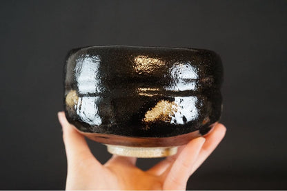 Kenzan-Style Musubi Camellia Matcha Bowl by Hashimoto Jogaku — Kyoto Polychrome Chawan with Tomobako