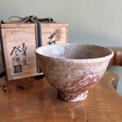 Hagi Ware Tea Bowl by Toyo - Japanese Matcha Chawan with Pink-Cream Glaze and Signed Box
