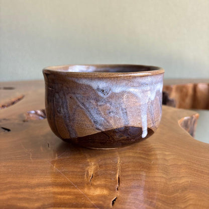 Shonzui-Style Kushira Chawan from Jingdezhen Kiln - Japanese Matcha Bowl with White Glaze Drip Keshiki and Signed Box