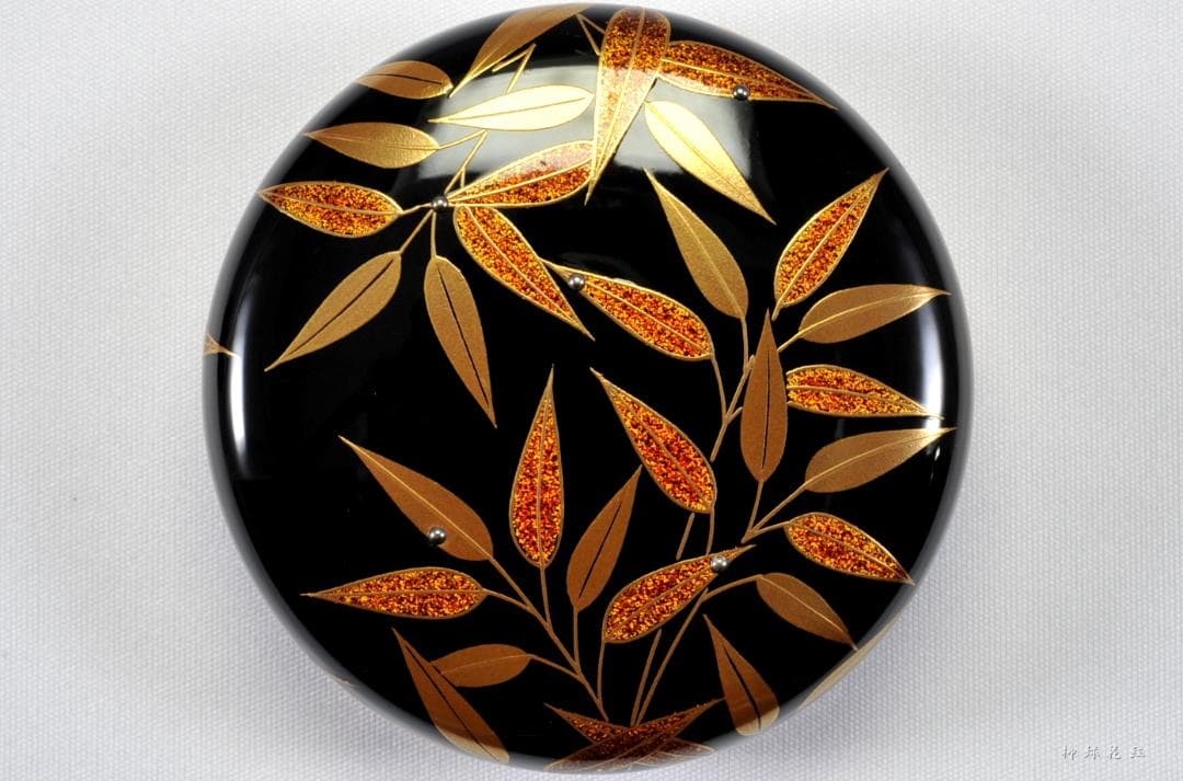 Nakamura Souin Tsuyu-Zasa Maki-e Chu-Natsume Tea Caddy — Gold Dew on Bamboo Grass, Signed Box