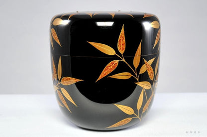 Nakamura Souin Tsuyu-Zasa Maki-e Chu-Natsume Tea Caddy — Gold Dew on Bamboo Grass, Signed Box