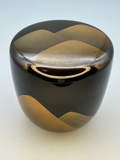 Higashichizuru — Dai-Natsume, Tozan Maki-e, Gold-Silver Mountain Landscape, Signed Box