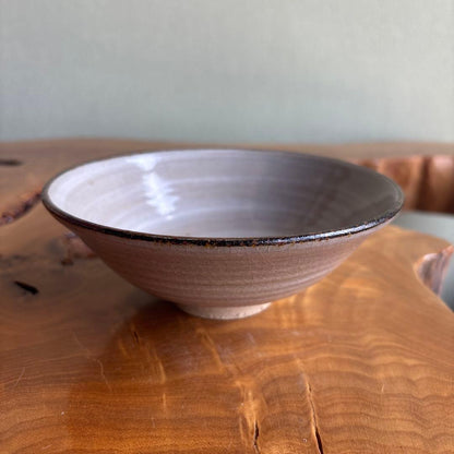 Karatsu-yaki Flat Tea Bowl by 3rd Generation Kinsaku — Iron-Painted Bamboo Grass, Hira-chawan