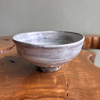 Yasuda Michio Hakeme Tea Bowl — Mitsu-ashi Korean-Style Stoneware Chawan with Tomobako