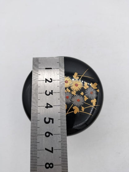 Black Lacquer Natsume by Okamoto Yosai – Chrysanthemum Makie – Japan Art