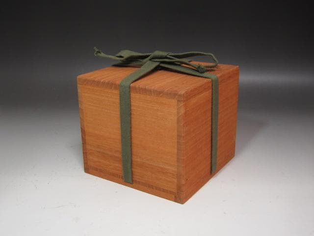 Attributed to Kitaoji Rosanjin — Shino Tea Bowl with Iron-painted Bamboo, Kuroda Toto-an Box