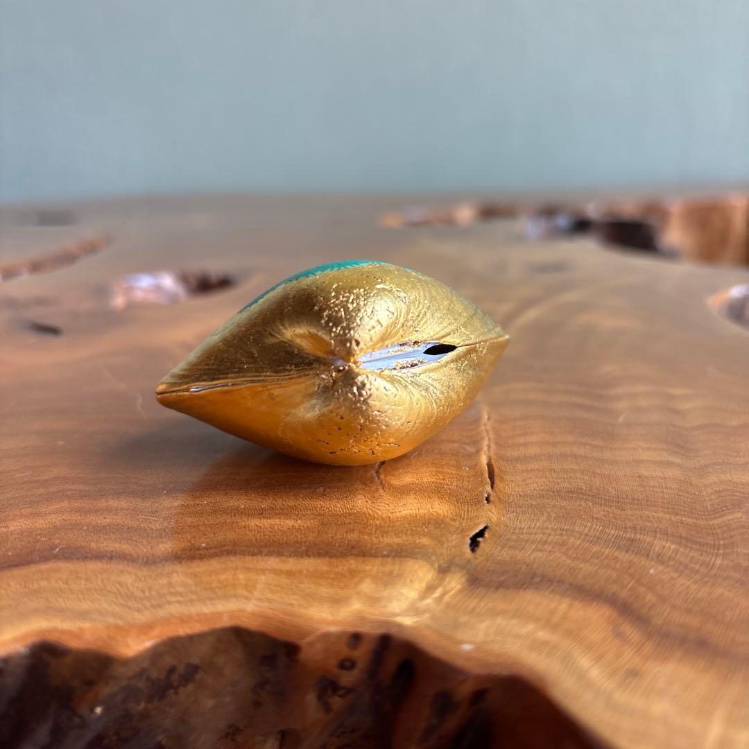 Hayashi Mikiko Kogo Incense Container — Juhakko Pine Maki-e on Gold, Clam Form, Signed Box | Kyoto Lacquer Art, Tea Ceremony