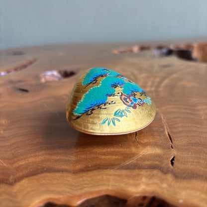 Hayashi Mikiko Kogo Incense Container — Juhakko Pine Maki-e on Gold, Clam Form, Signed Box | Kyoto Lacquer Art, Tea Ceremony