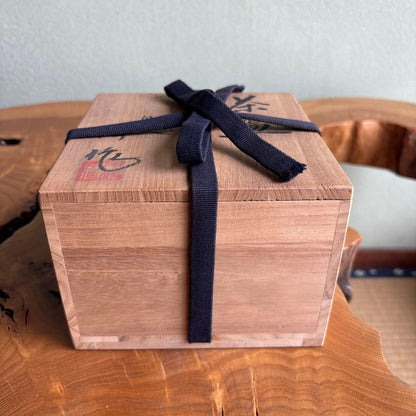 Tamba Ware Matcha Bowl by Ichino Isaku — Natural Ash Glaze, Signed Wood Box