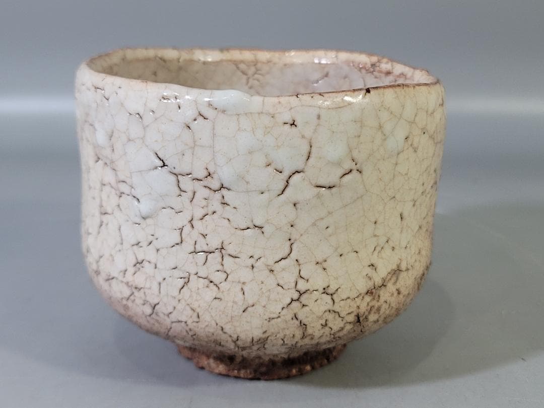 Hagi Ware Tea Bowl by Hirose Tanga - Gyokuhozan Kiln White Chawan with Signed Box
