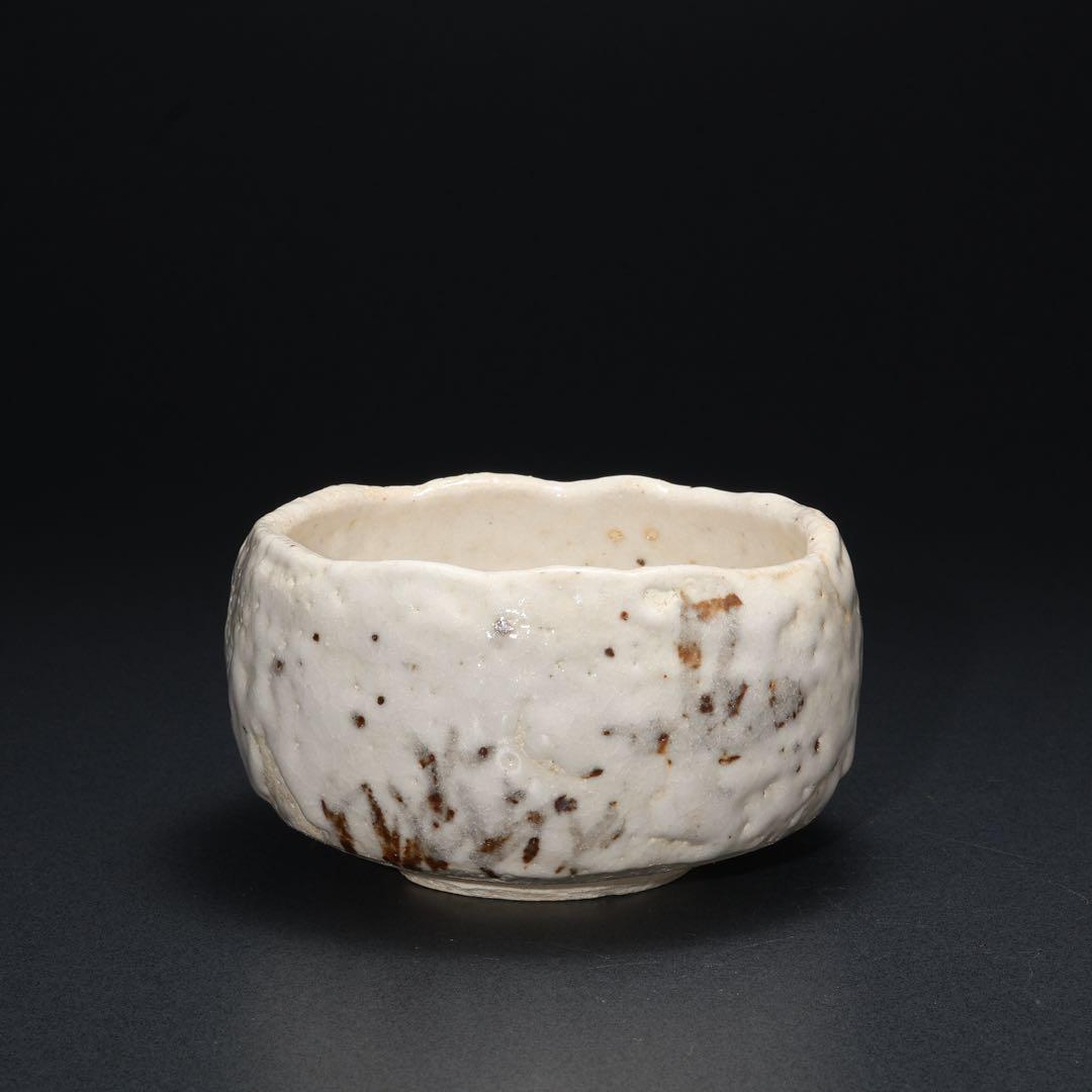 Shino Chawan by Yano Keisen — White Glaze Tea Bowl with Signed Box