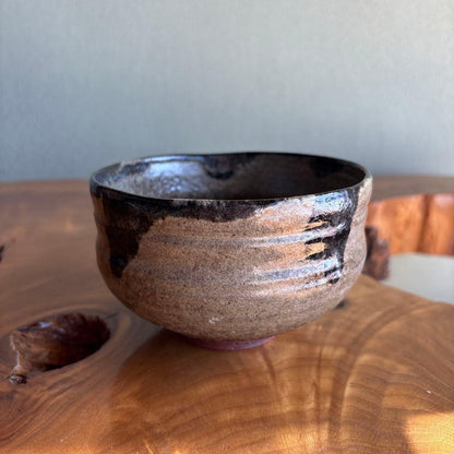 Heian Shosho Matcha Bowl Black Glaze with Exposed Clay Landscape