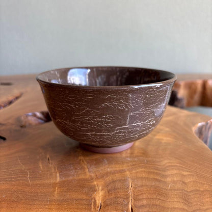 Utsutsu-gawa-yaki Tea Bowl by Yokoishi Gagyu — White Heron Inlay, Nagasaki Ceramic Tradition