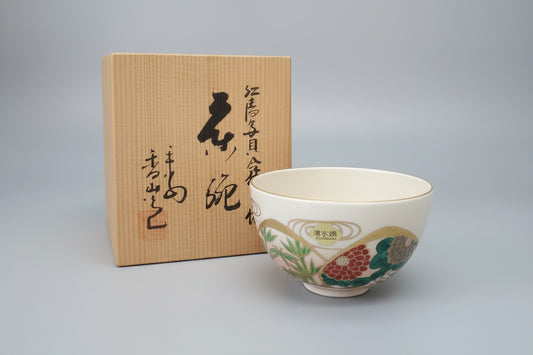 Kiyomizu-yaki Ninsei-style Matcha Bowl by Kozan, Shell Matching Motif