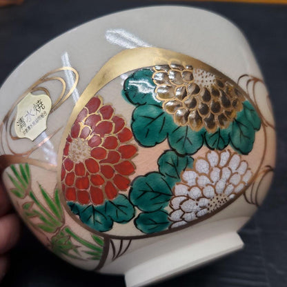 Kiyomizu-yaki Ninsei-style Matcha Bowl by Kozan, Shell Matching Motif