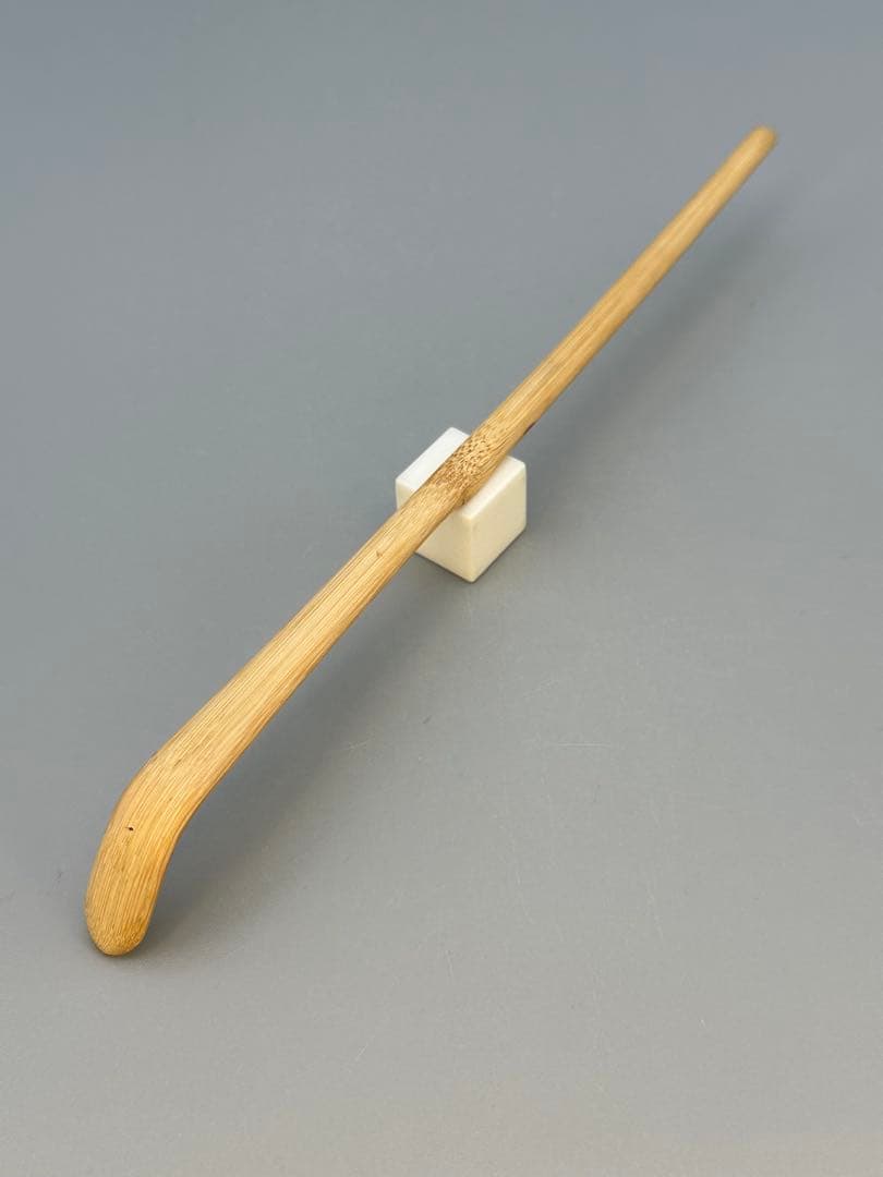 Daitoku-ji Chashaku Tea Scoop by Hasegawa Kanshu, Signed Bamboo Chashaku with Poetic Name Hana no En (Flower Banquet) and Tomozutsu