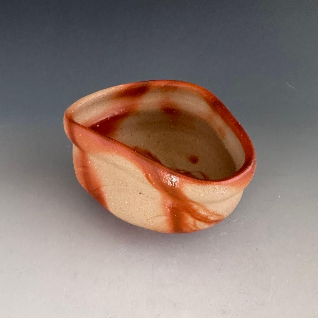 Bizen Kutsukata Hidasuki Chawan by Isezaki Kisoi - Warped Tea Bowl with Signed Box