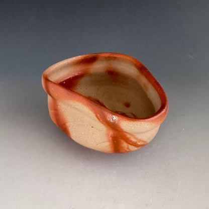 Bizen Kutsukata Hidasuki Chawan by Isezaki Kisoi - Warped Tea Bowl with Signed Box