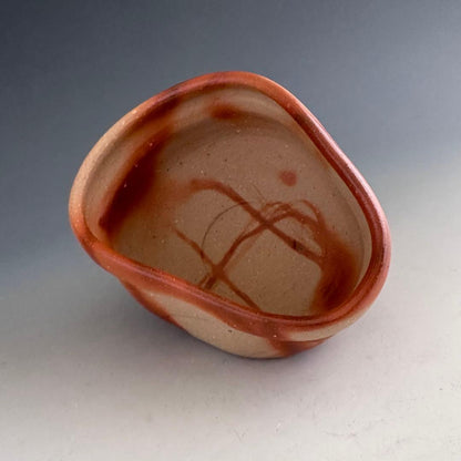 Bizen Kutsukata Hidasuki Chawan by Isezaki Kisoi - Warped Tea Bowl with Signed Box