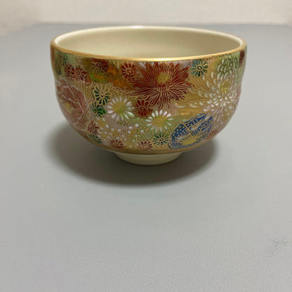 Kutani Hana-zume Gold Overglaze Matcha Bowl by Tosen with Wooden Box