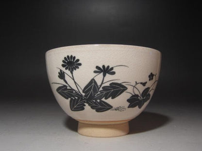 Kishu Ware Aoi Kiln Spring Wildflower Tea Bowl — Houunsai Kaō, Crackle Glaze, 15th Urasenke