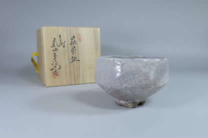 Oni-Hagi Tea Bowl by Kaneta Sanzaemon VII - White Crackled Glaze Chawan - Signed Box