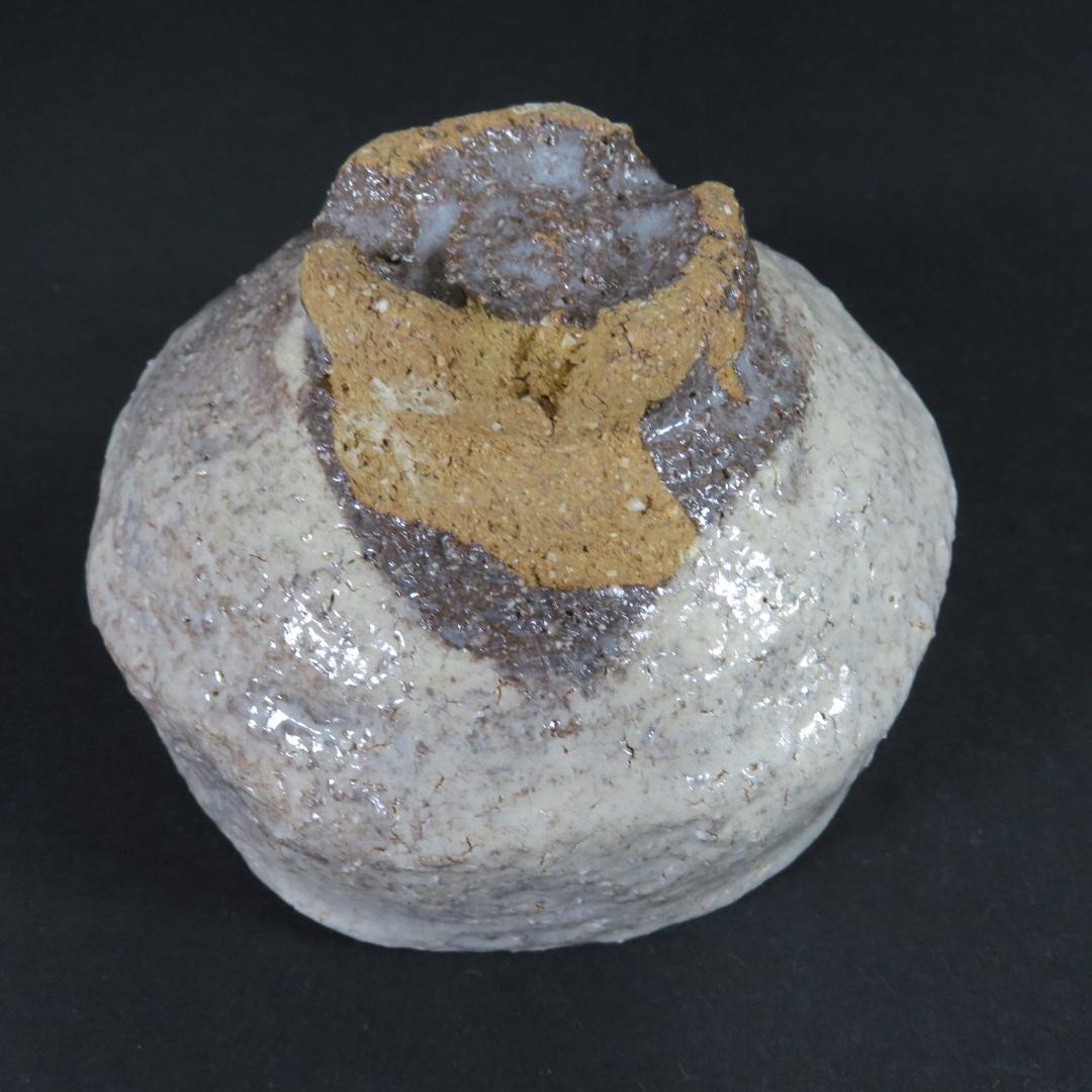 Oni-Hagi Tea Bowl by Kaneta Sanzaemon VII - White Crackled Glaze Chawan - Signed Box