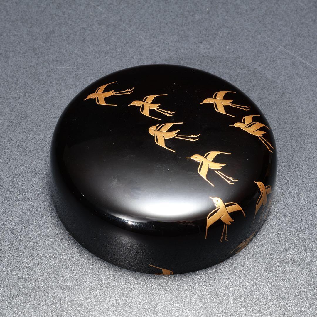 Nakamura Takaya Suma Landscape Maki-e Natsume — Gold Plovers, Genji Reference, Signed Box