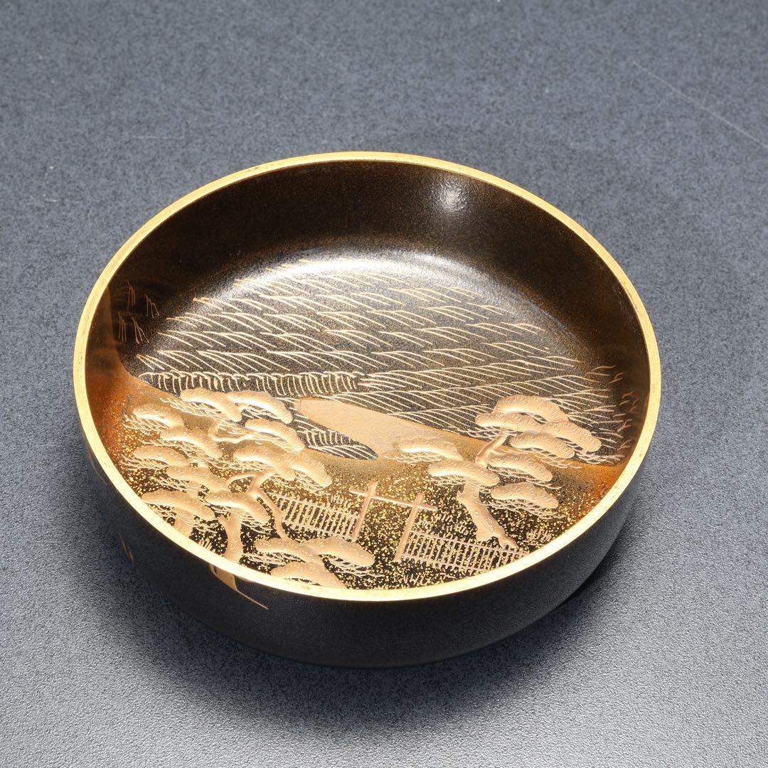 Nakamura Takaya Suma Landscape Maki-e Natsume — Gold Plovers, Genji Reference, Signed Box