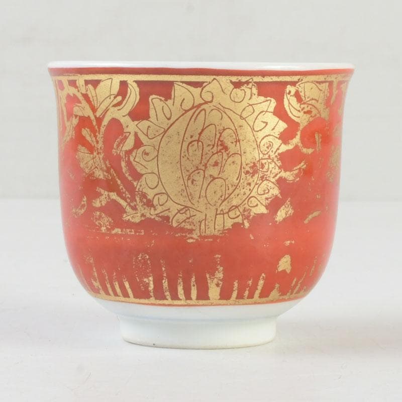 Kinrande Gold-Brocade Sake Cup by Ono Hakuko — Arita Porcelain with Signed Paulownia Box