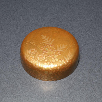 Autumn Grasses on Pure Gold Ground — Kin-ji Maki-e Natsume by Shimizu Sosui | Chrysanthemum Susuki Bellflower
